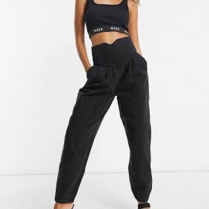 Be brand trendy stylish unique with jeans in black by Missguided 1