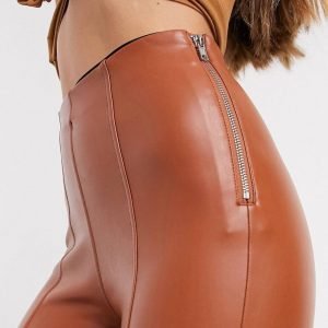 Be sexy with pants in rust by New Look 3