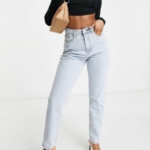 Comfy mom jeans in blue by Missguided 1