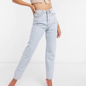 Feel comfy stylish trendy with jeans in blue by Missguided 1