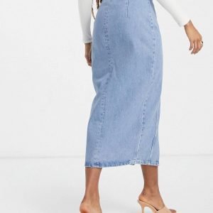 Midi skirt in midwash blue and everyone will admire it 3