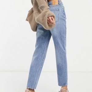 Style and comfy vintage jeans in light wash by Stradivarius 3