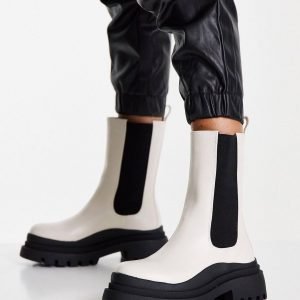 Wave sole in cream boots by Missguided 4