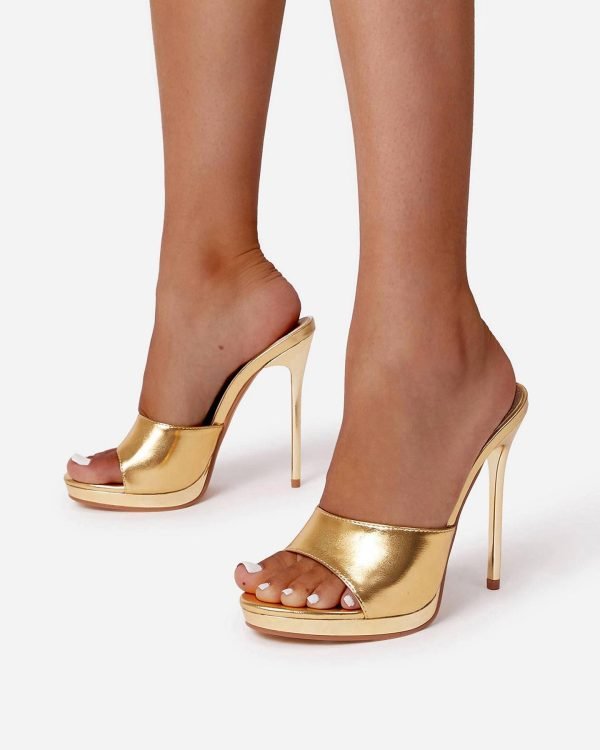 Mule sandals in gold colour 1