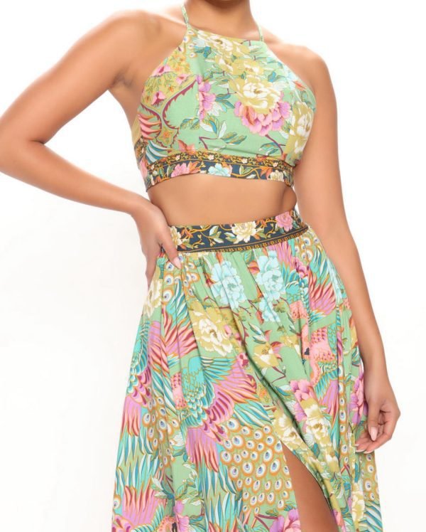 Skirt set in multi colored 2